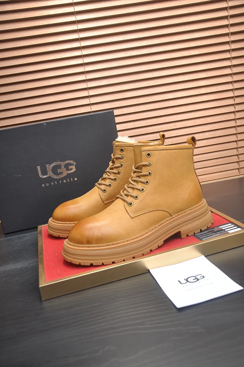 Men's shoes 💰680💶【UGG】(full genuine wool lining) Please pay attention to the quality of the original order and compare the thickness of the wool 🏮🏮Hot style Martin boots from Australia's warm luxury brand men's shoes, official website synchronization, Beckham men's style..., made of imported top-layer waxed cowhide, waxed toe box, Australian real wool velvet lining Carefully sewn...Imported rubber Martin boots outsole (comfortable, soft and wear-resistant). I really like the quality...Exquisite workmanship, you can't put it down once you see it. Code number 39-44
